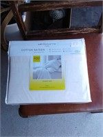 LIZ CLAIBORNE DOUBLE SIZE SHEET SET NIP