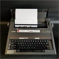 Brother Electronic Typewriter AX-22 Works