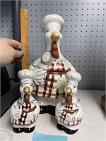 GOOSE COOKIE JAR W/S & P SHAKERS