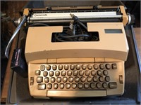 Vintage Smith Corona Coronamatic Typewriter