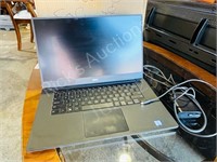 Dell Laptop  w/ power cord