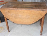 oak table, 49" wide x 39" long x 28" tall