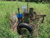 JD 2 ROW CORN PLANTER