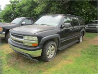 2001 Chevrolet Suburban LS 4-Door,