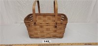 Vintage 2 Handled Basket.