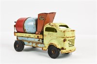 1940'S LINCOLN CONSTRUCTION CEMENT TRUCK
