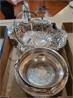 TRAY- SILVERPLATED FOOTED BOWLS/PLATTERS