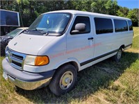 2001 Dodge 1 Ton 15 Passenger Van