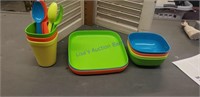 Children's plastic dishes
