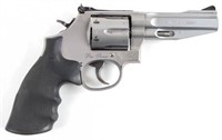 Gun Smith & Wesson Model 686-6 Pro Series Revolver