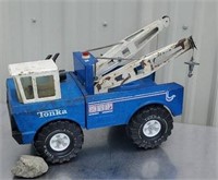 Blue Tonka wrecker