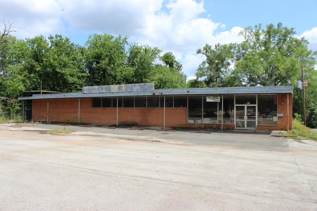 Real Estate Auction - Gladewater, TX