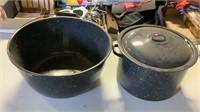 Enameled Stock Pot & Cauldron