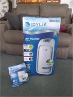 Air purifier - looks barley used, has all