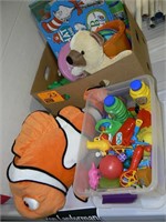 TOY GROUP WITH LARGE PLUSH NEMO, BUBBLE TOYS, CAT
