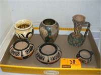 6 PIECES OF POTTERY