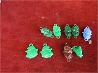 (9)Vintage Disney cracker jack charms.