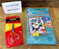 Childs Scissors / Fun Way Out Animals Reveal Set