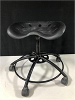 PLASTIC IMPLEMENT SEAT STOOL