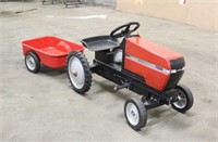 Case IH Toy Pedal Tractor w/Wagon
