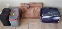 GROUP LOT OF COOLERS/BAGS, LEATHER