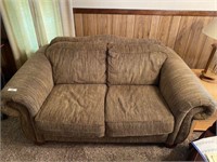 La-Z-Boy Upholstered Loveseat