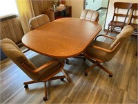 Dining Table & 4 Rolling Chairs & Extra Leaf