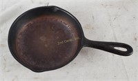 Vtg. Small Unmarked No.3 Cast Iron Skillet