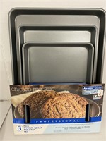New baking trays