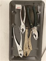 Tray lot of Pliers