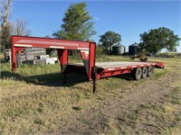 01 Titan triple axle gooseneck trailer