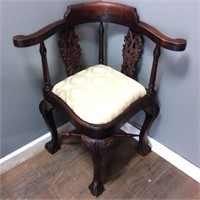 VINTAGE CLAW FOOT CORNER CHAIR