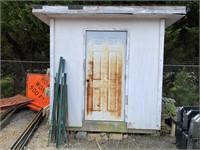 8’X8’X8’ WOODEN BUILDING W/ DOOR