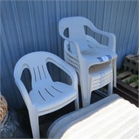 9 White Plastic Lawn Chairs