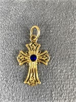 18K Gold Filigree Maltese Cross Pendant