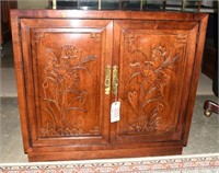 Lot #1515 - Henredon Furniture Co. two door