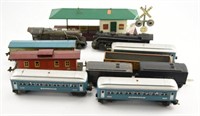 Lot #1542 - Selection of vintage Lionel Train
