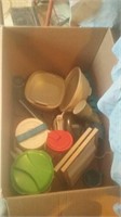 Box of plastic kitchenware
