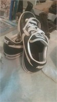 Nike black and white tennis shoes size 6