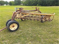 New Holland 256 Hay Rake W/ Dolly