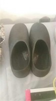 Black chefs mules shoes size 8