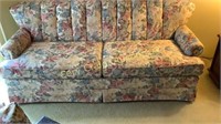 Craftmaster quality built couch, excellent