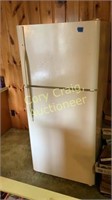 Kenmore 17 cubic foot refrigerator mfg. 10/02