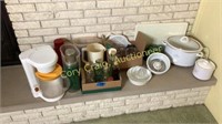 Miscellaneous kitchen items, tea brewer, pitchers