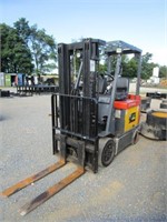 Toyota 5,000 lb. Electric Forklift (2280)
