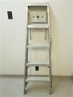 Step Ladder (60" Height)