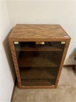 Wooden stereo shelf w/glass doors