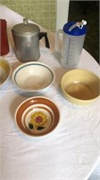 Mixing bowl set, other misc. sized bowls and