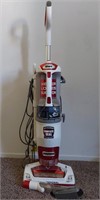 804 - SHARK UPRIGHT VACUUM CLEANER