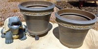 804 - 2 LG OUTDOOR PLANTER POTS & TURTLE